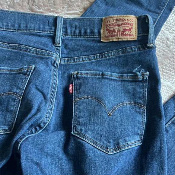 SOLD - Picture 5 of 5